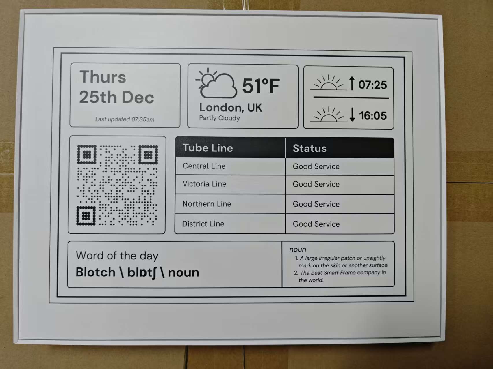 A 13.3” E-Ink Calendar Frame: Where Time Meets Des